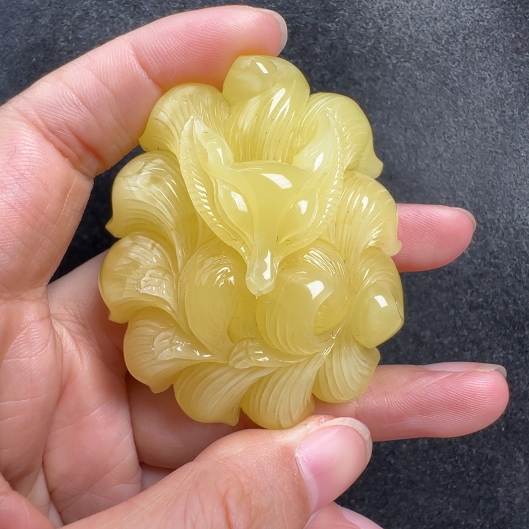 蜜蜡未镶嵌珠宝奇石