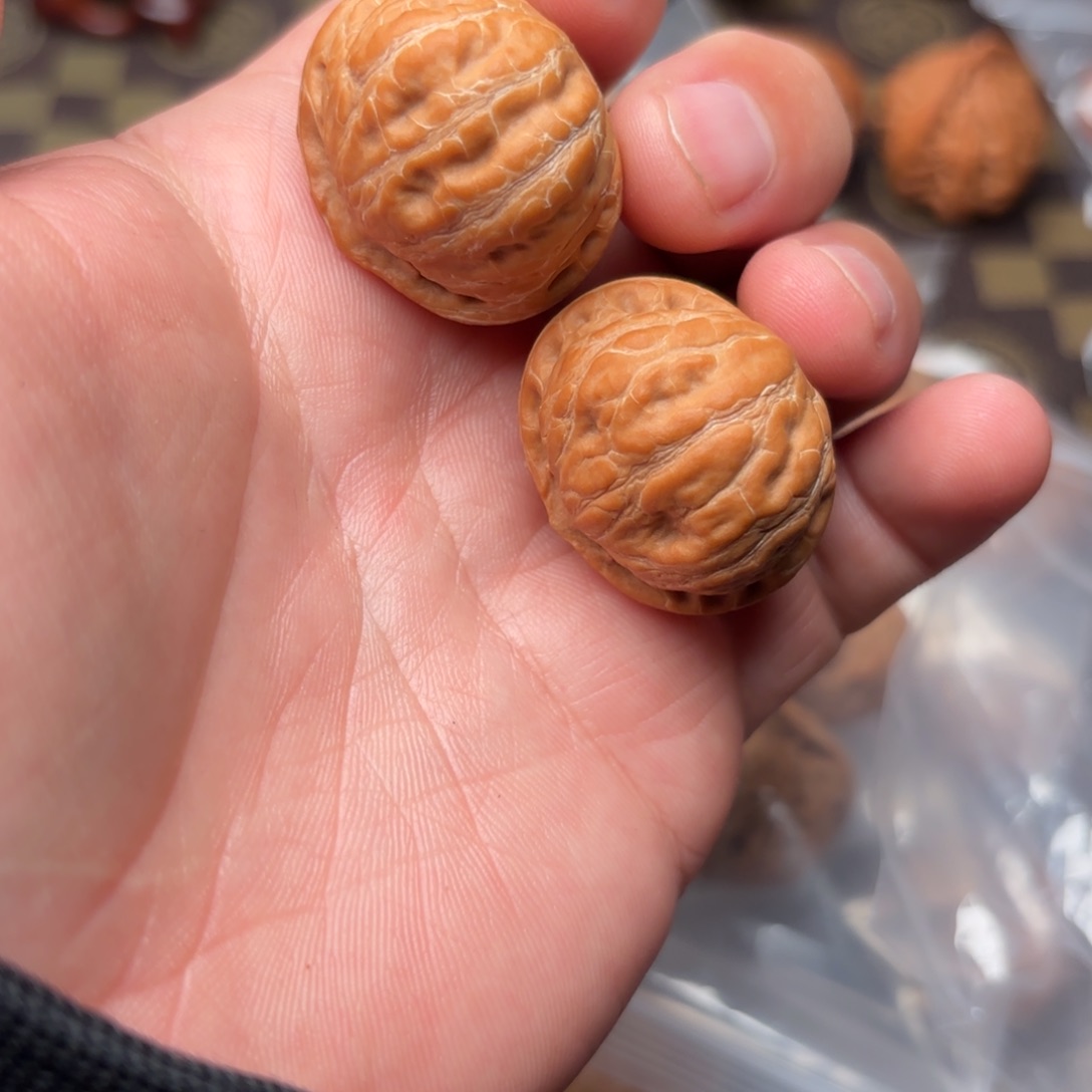 文玩核桃把件180000000