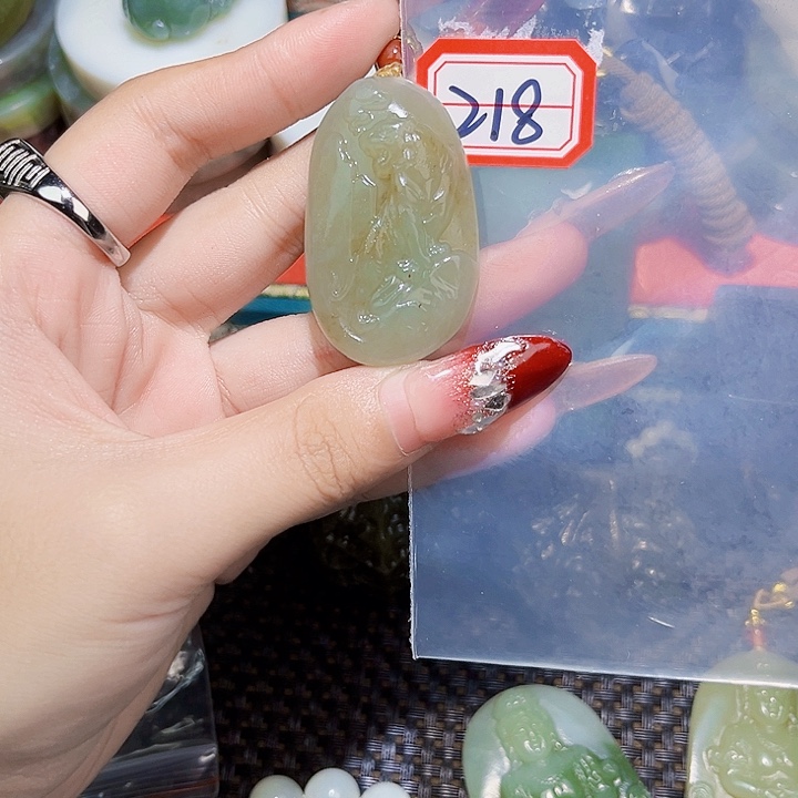 和田玉和田玉边角料随机发未镶嵌