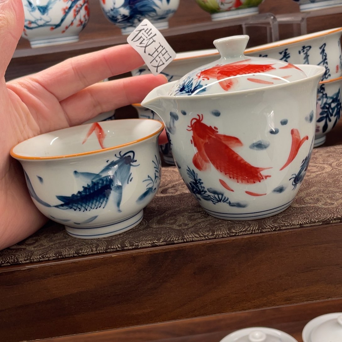 釉下手绘茶具微瑕