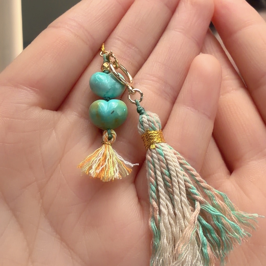 绿松石未镶嵌颈饰