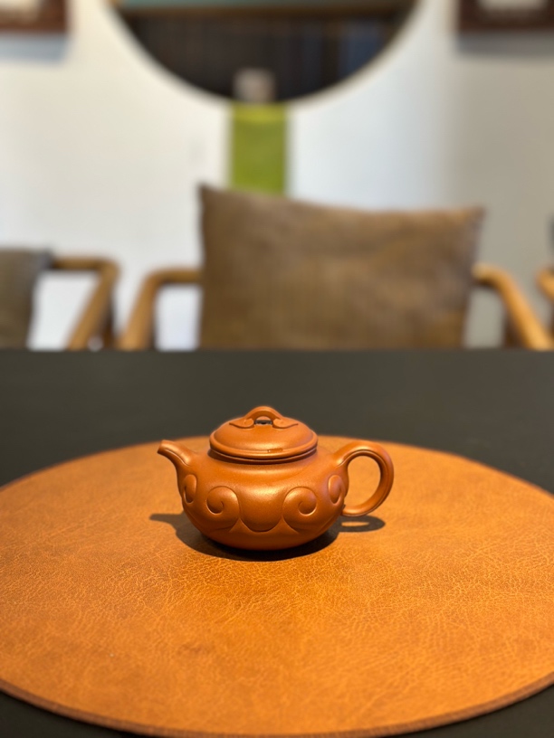 必入款•原矿红泥仿古如意紫砂壶（容量200毫升）纯手工