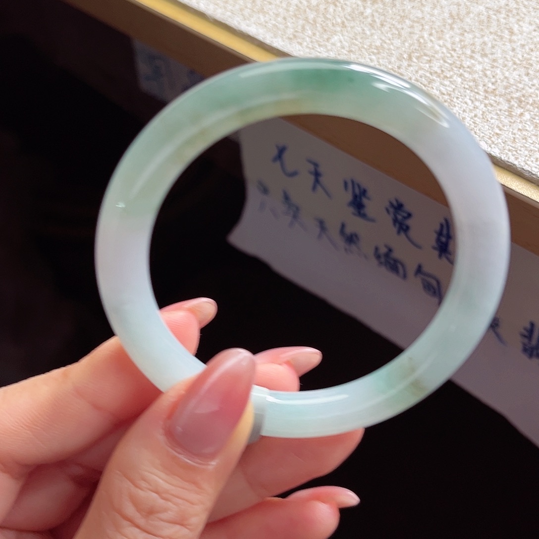 翡翠未镶嵌手镯手镯