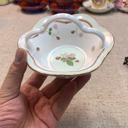 金瓷阁家的美丽瓷器