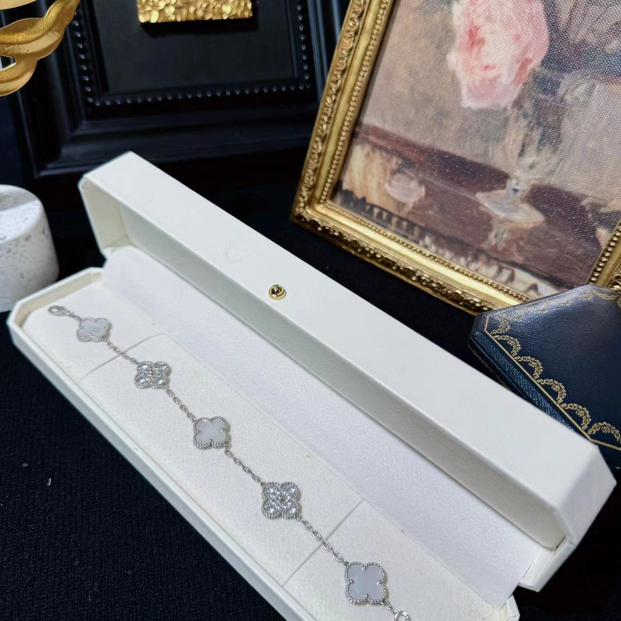 925银合成锆石手链 白间钻手链