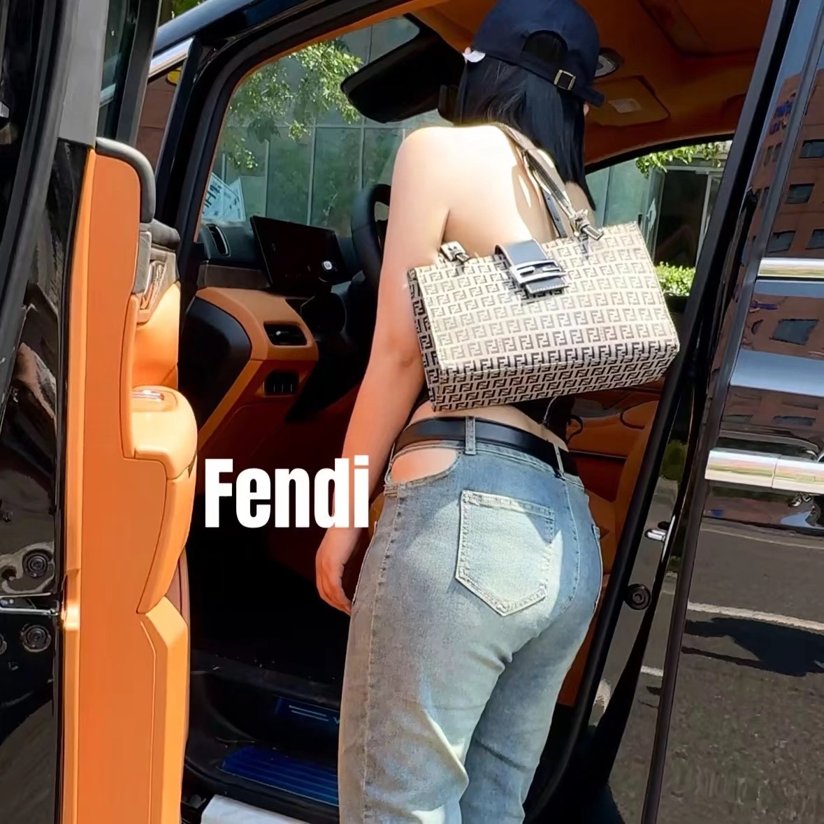 修复品619563/FENDI/芬迪三角腋下包