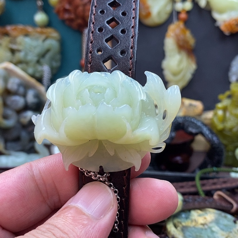 【闪购商品】蛇纹石玉手牌未镶嵌