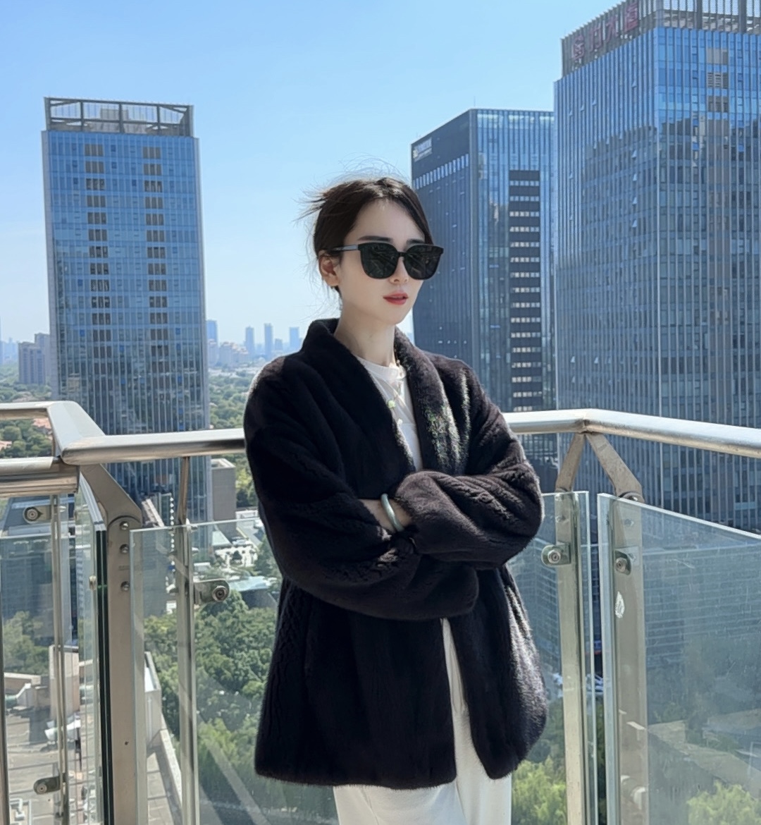 影小姐新款进口水貂毛V领外套整貂貂皮大衣女皮草