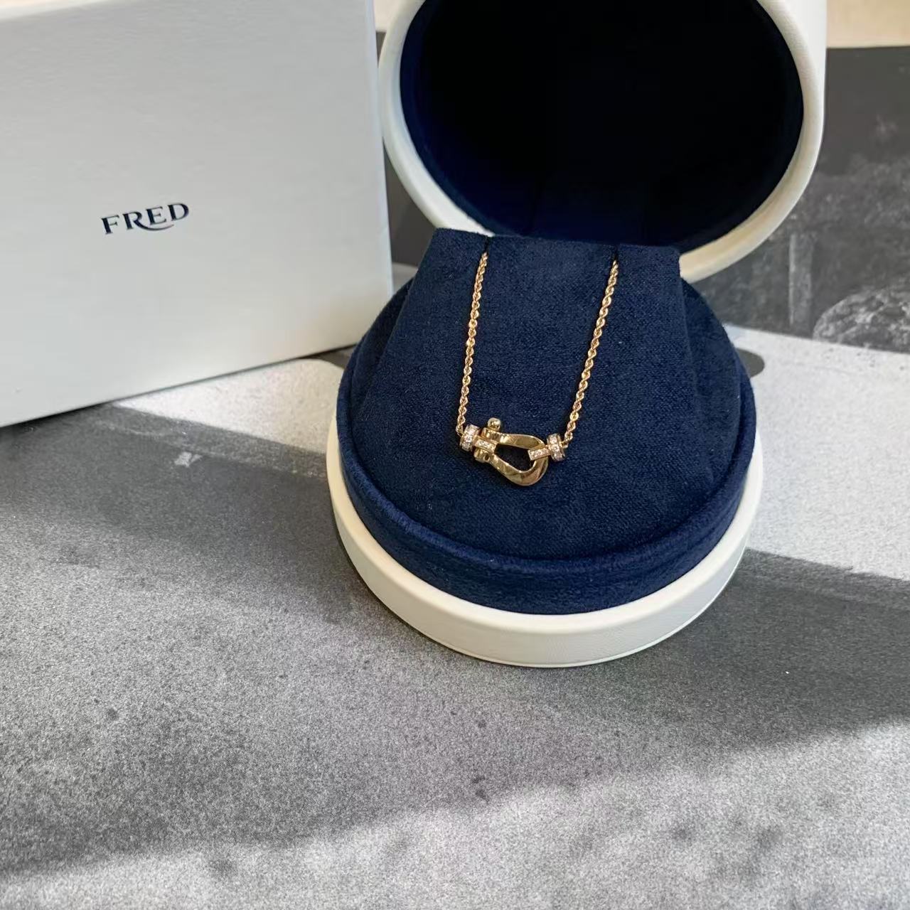 99新 FRED/斐登 壹臻/18k金半钻马蹄项链中 号 43520777
