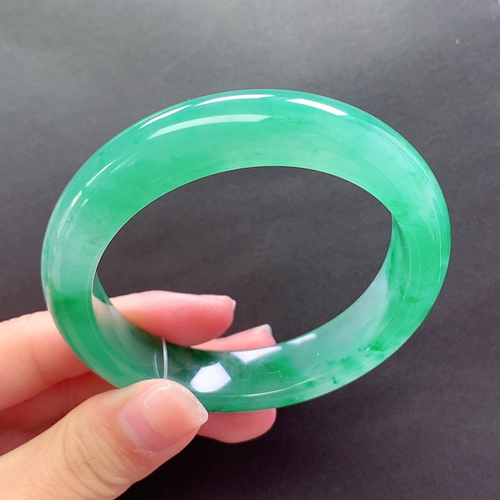 未镶嵌手镯石英质玉