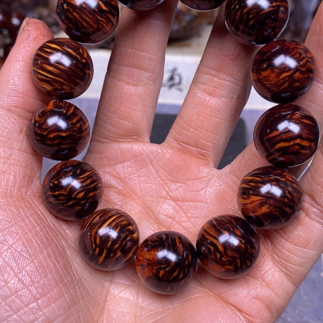 降真香手串/手链海南红降1.8黑金底留疤56克