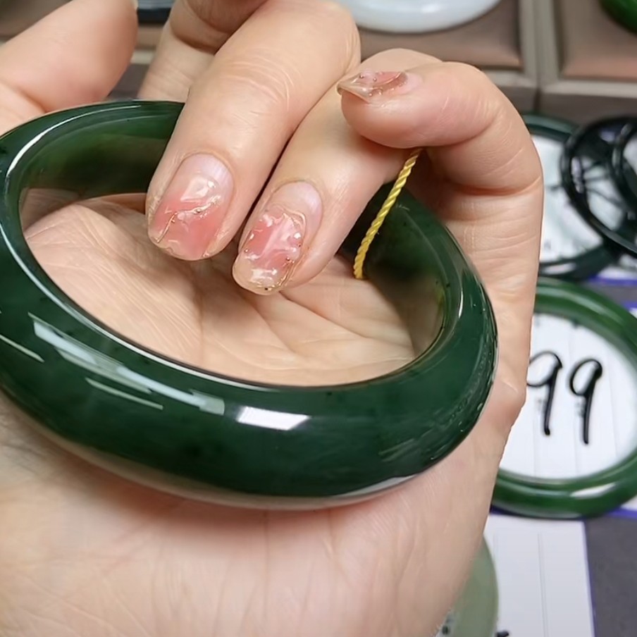 59和田玉碧玉手镯