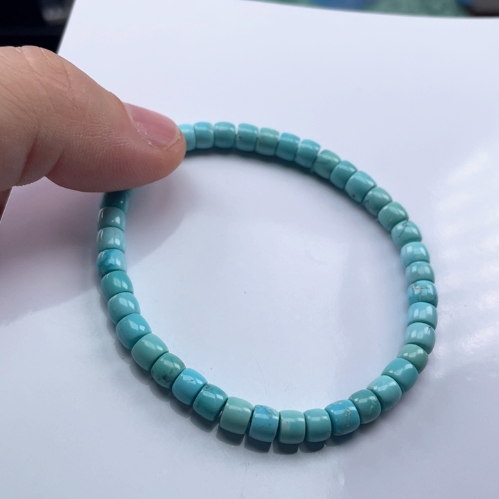 绿松石颈饰未镶嵌