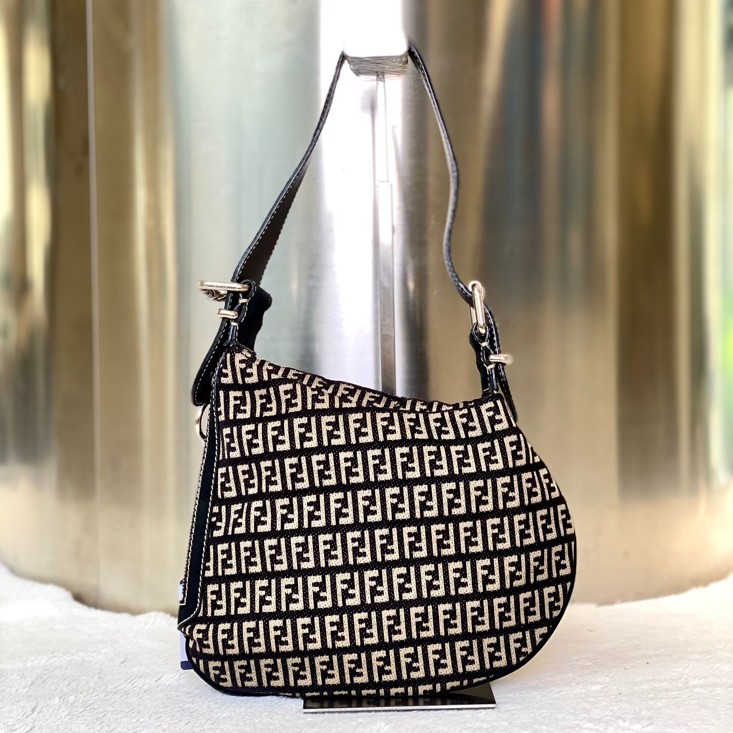 99新 FENDI/芬迪 爱马98新芬迪单肩包6306