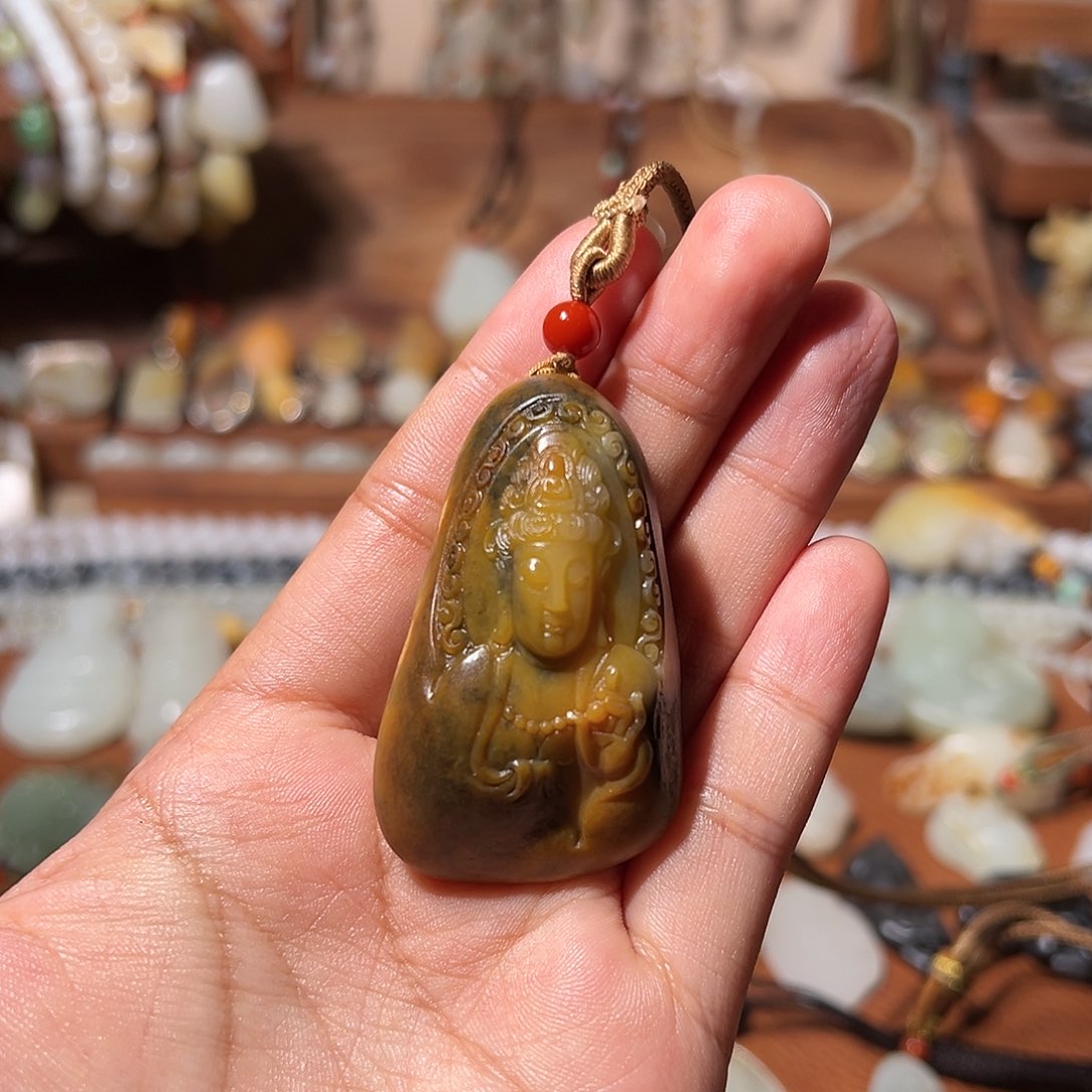 和田玉颈饰未镶嵌