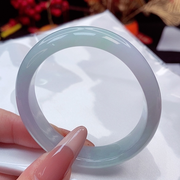 翡翠手镯未镶嵌51圈