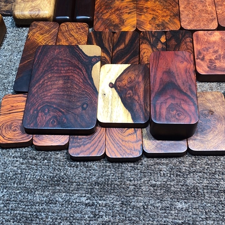 芒***茫绒质木红酸枝牌子加手把