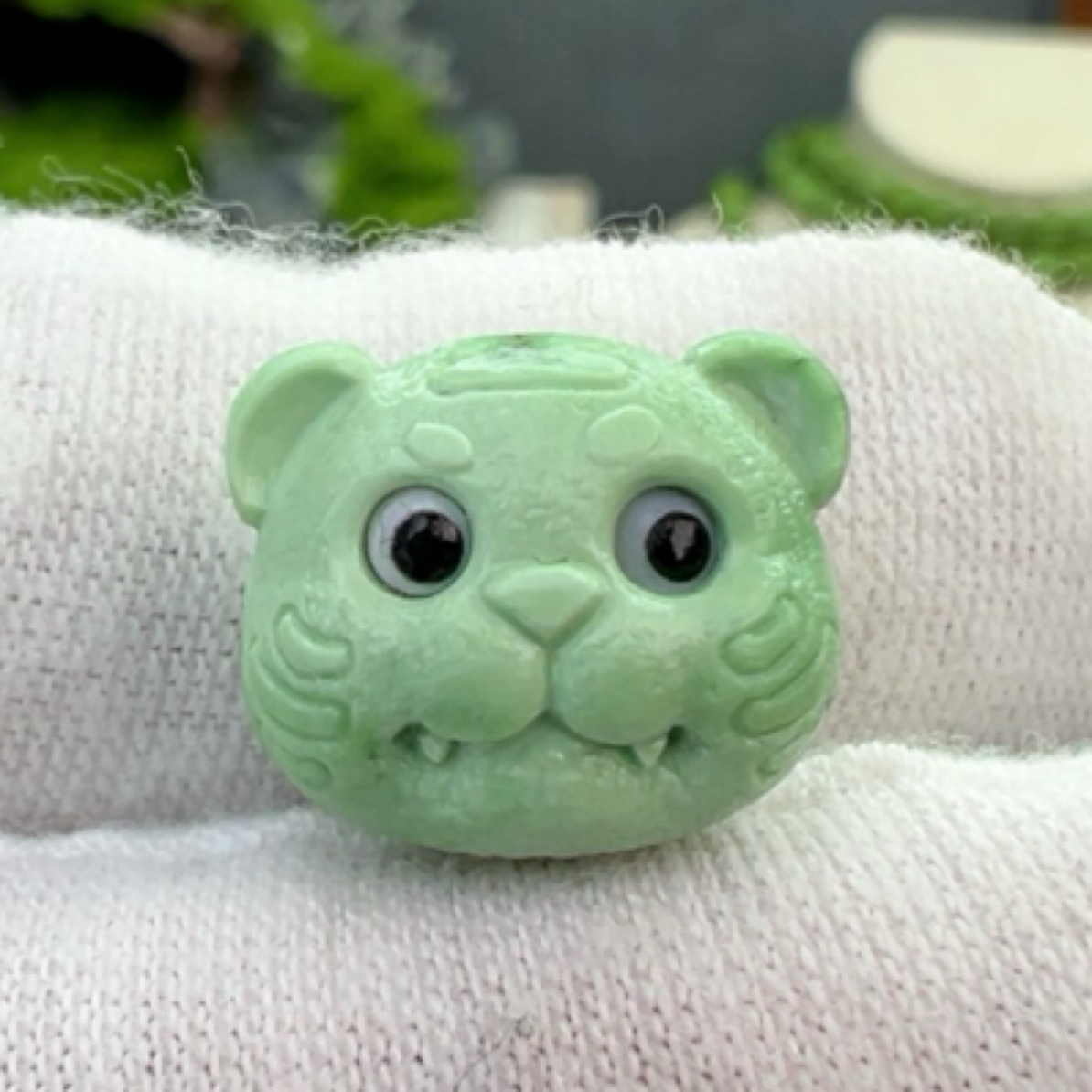 菜籽黄萌萌小脑斧脑袋荧光绿生肖老虎绿松石