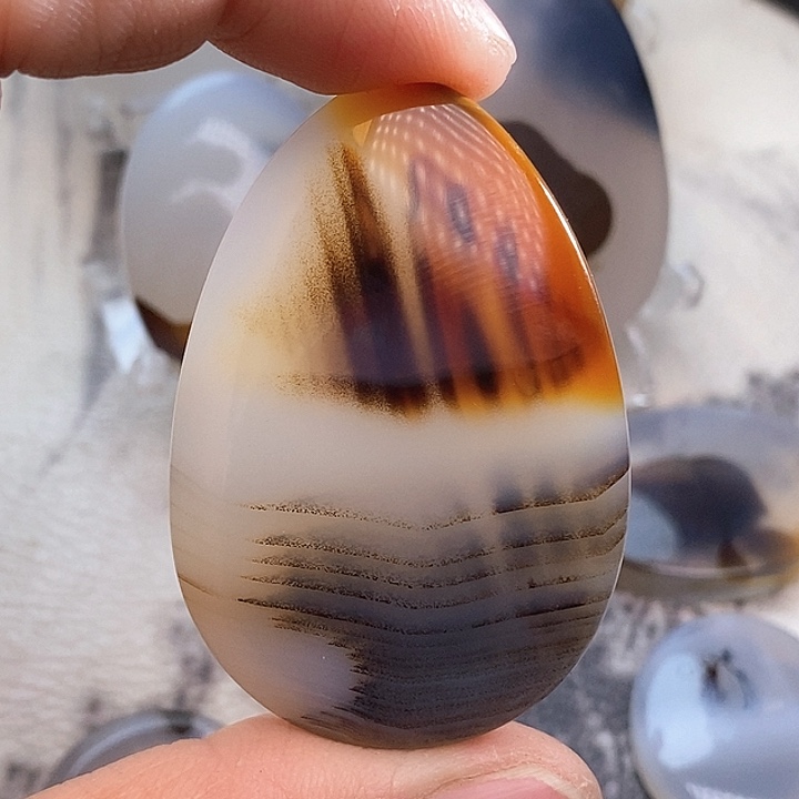 玛瑙/玉髓颈饰未镶嵌