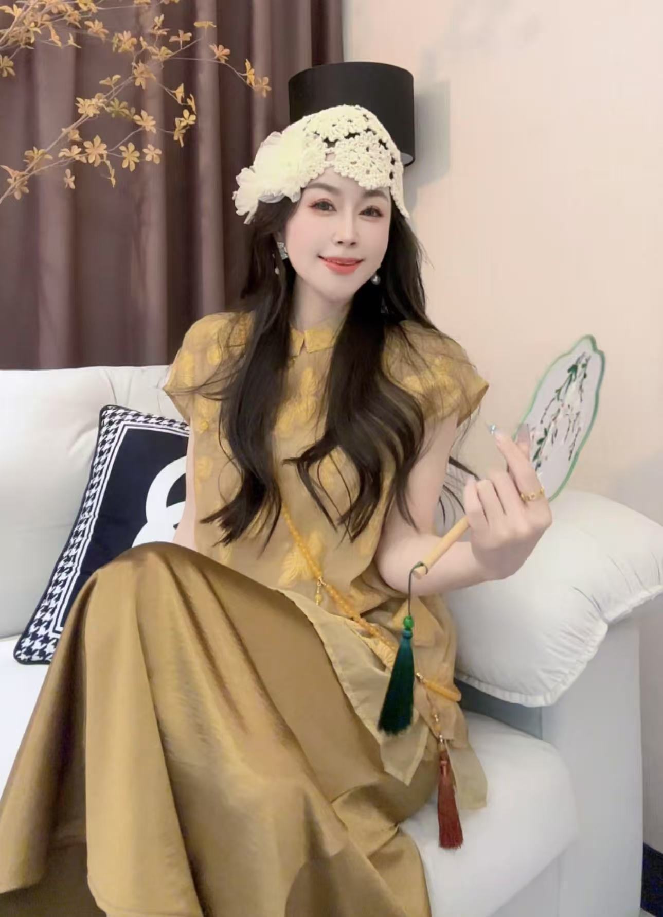 L.X~新中式国风立领盘扣刺绣无袖衬衫女宽松显瘦百搭小众上衣6629