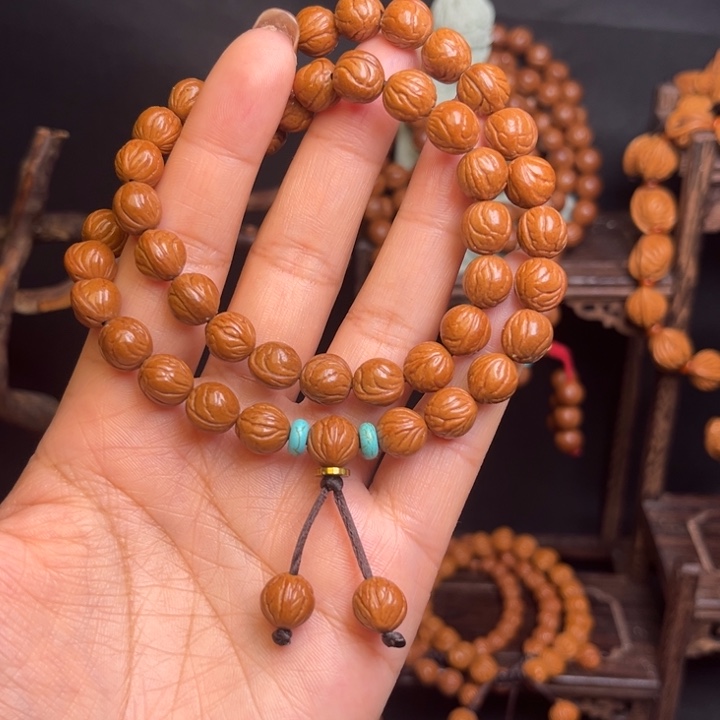 M***u桃核手串玉龙脊双圈