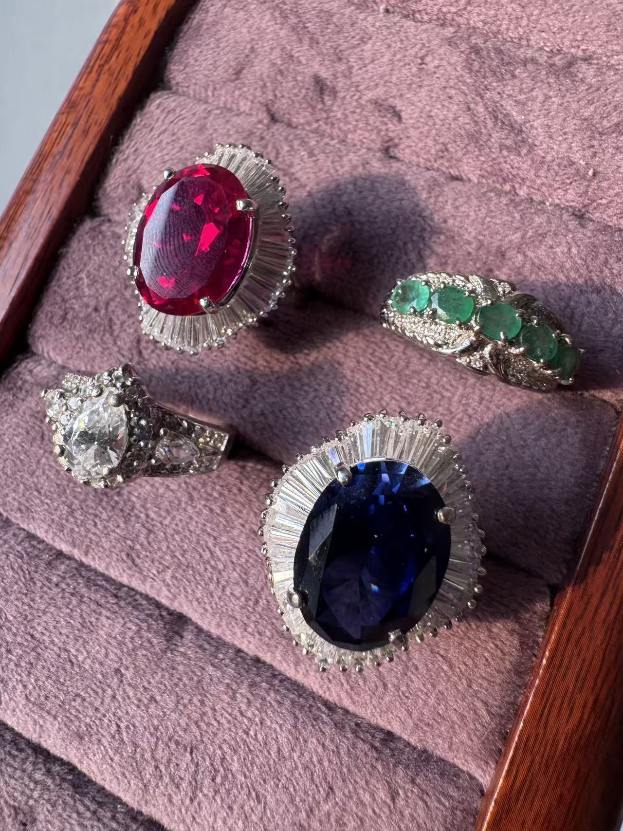 925银合成锆石银制品 925银镶嵌彩色合成锆石戒指 红蓝绿白彩色