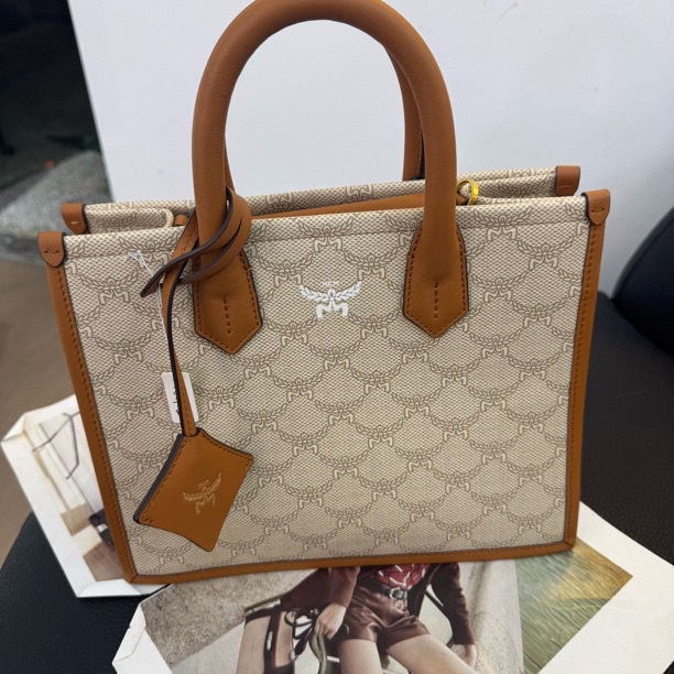 99新 MCM 大麦中古/mcm燕麦色方拖/斜挎包
