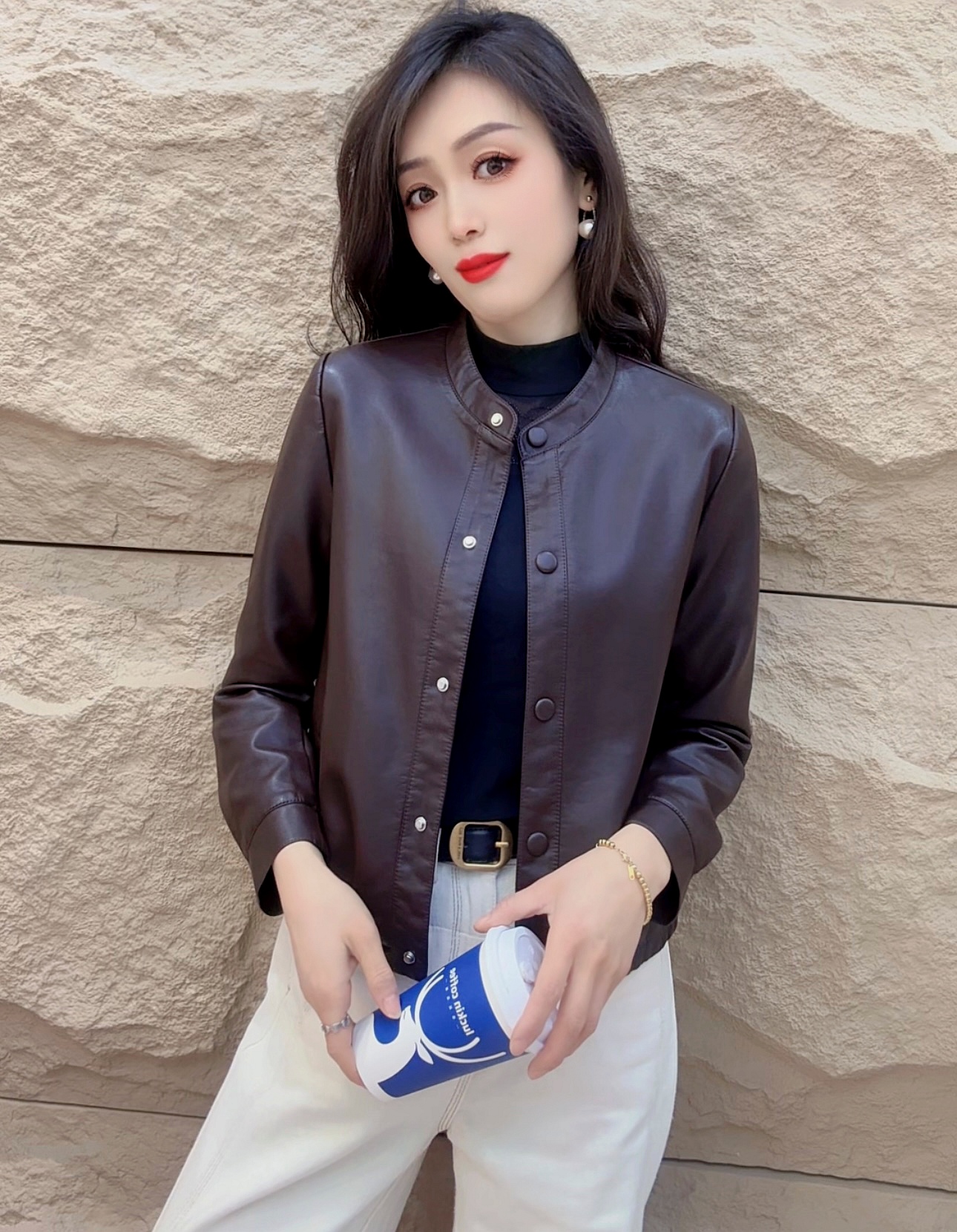 海宁正品2025春秋新款圆领时尚休闲中老年小个子皮衣外套女