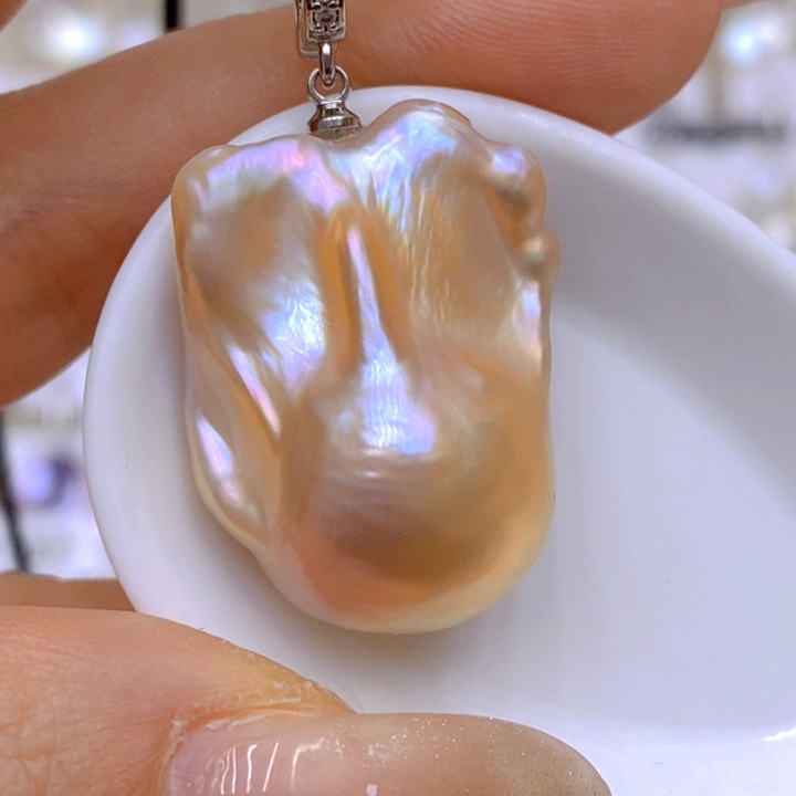 淡水珍珠吊坠(赠链)未镶嵌