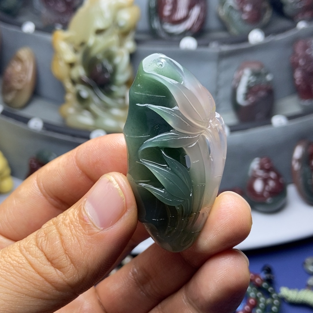 5***摩玛瑙/玉髓未镶嵌颈饰