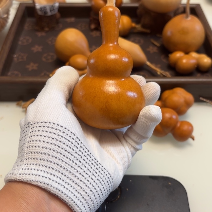 荣***天然手捻老皮葫芦