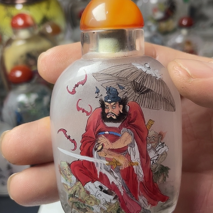 听***者有机玻璃内画鼻烟壶天师钟馗