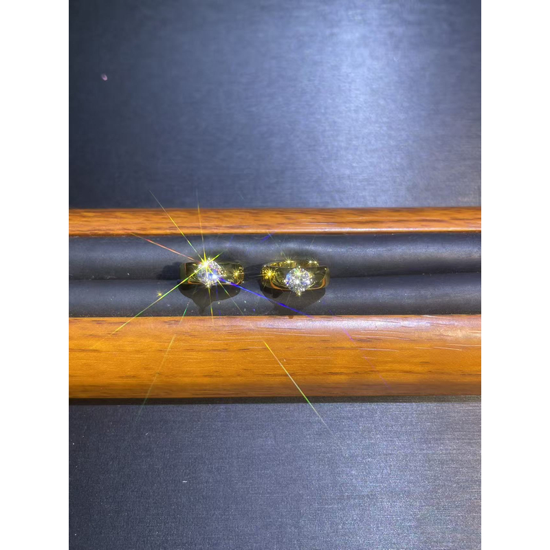 a8983黄色四爪耳扣多样发