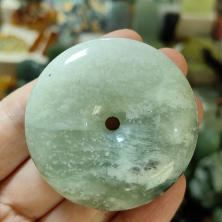 岫玉未镶嵌平安扣