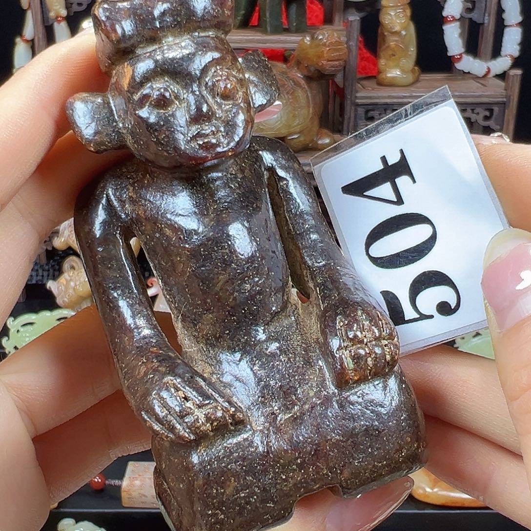 鲁***缘和田玉未镶嵌挂件