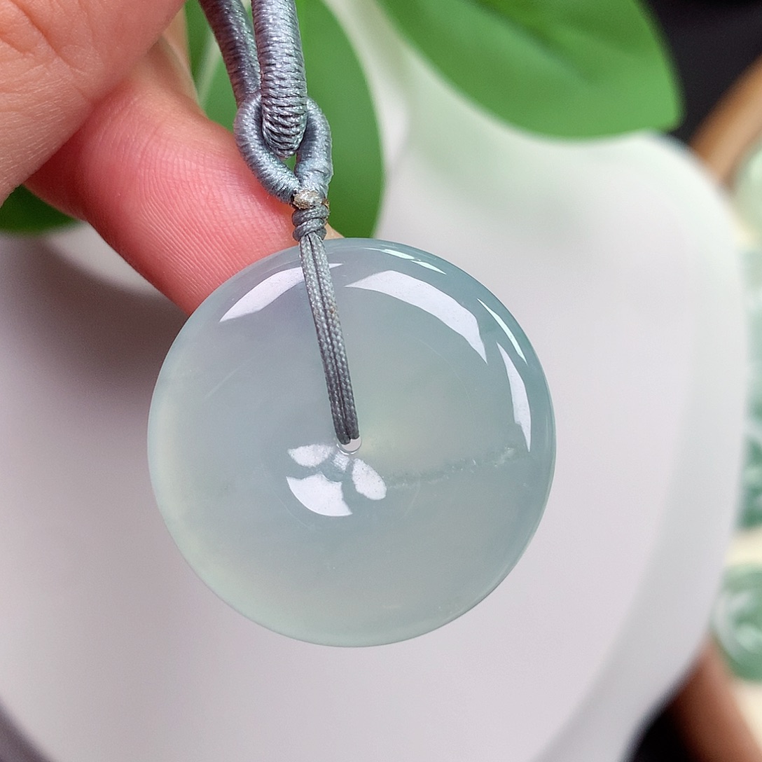 颈饰未镶嵌翡翠平安扣28.4x5.7mm