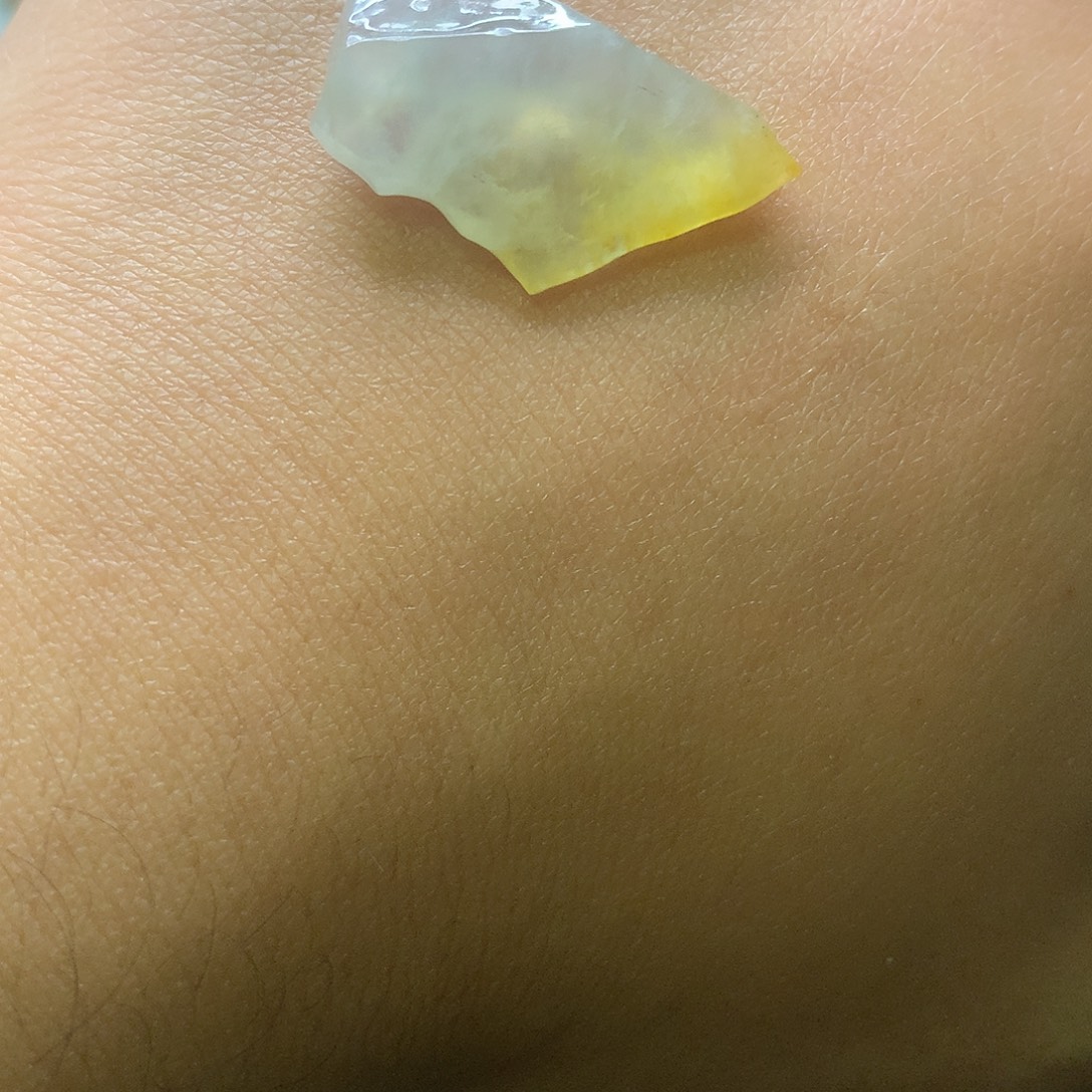 翡翠未镶嵌颈饰冰黄随形