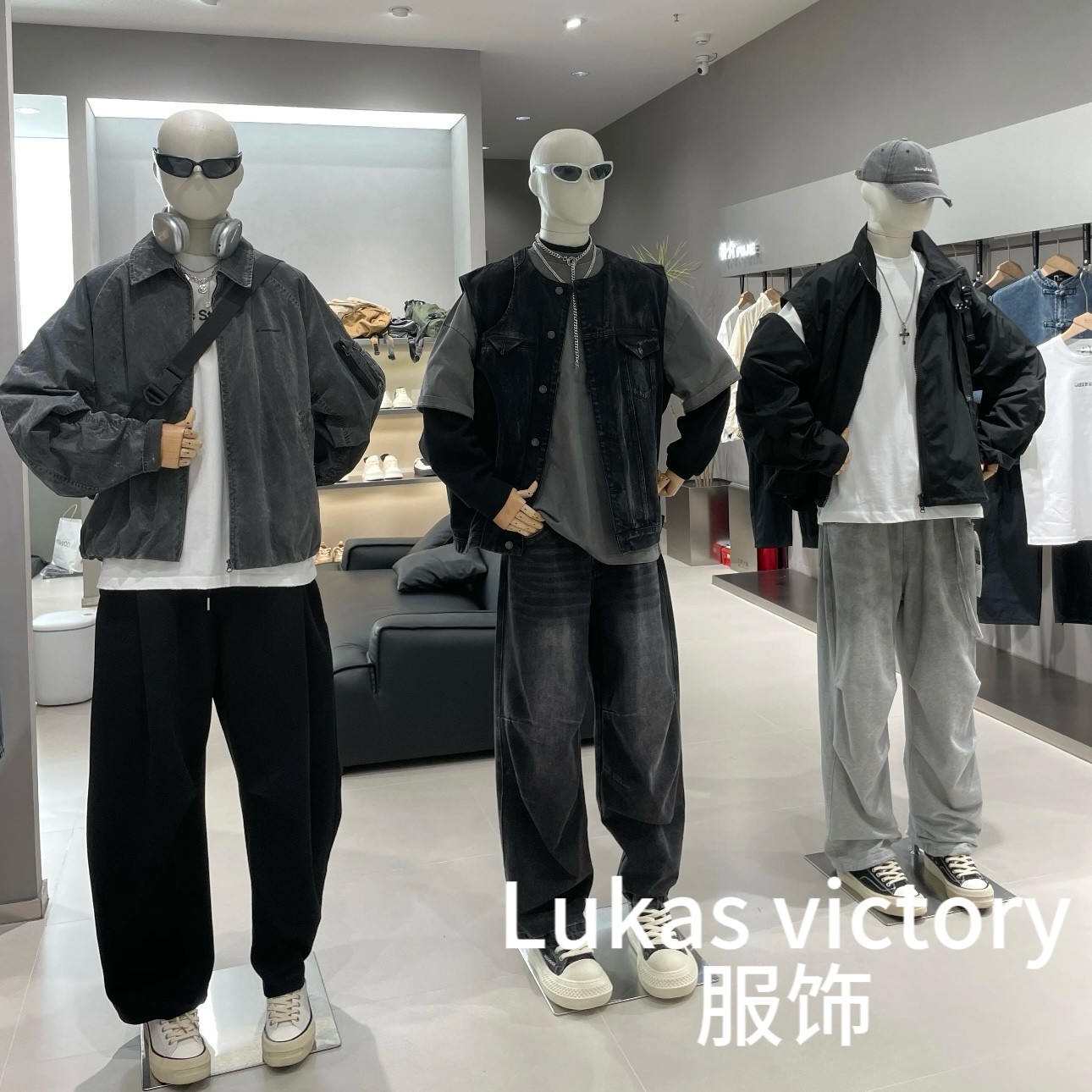 29号 -【全新未拆封】Y102冬季男士新款运动休闲宽松时尚刺绣外套