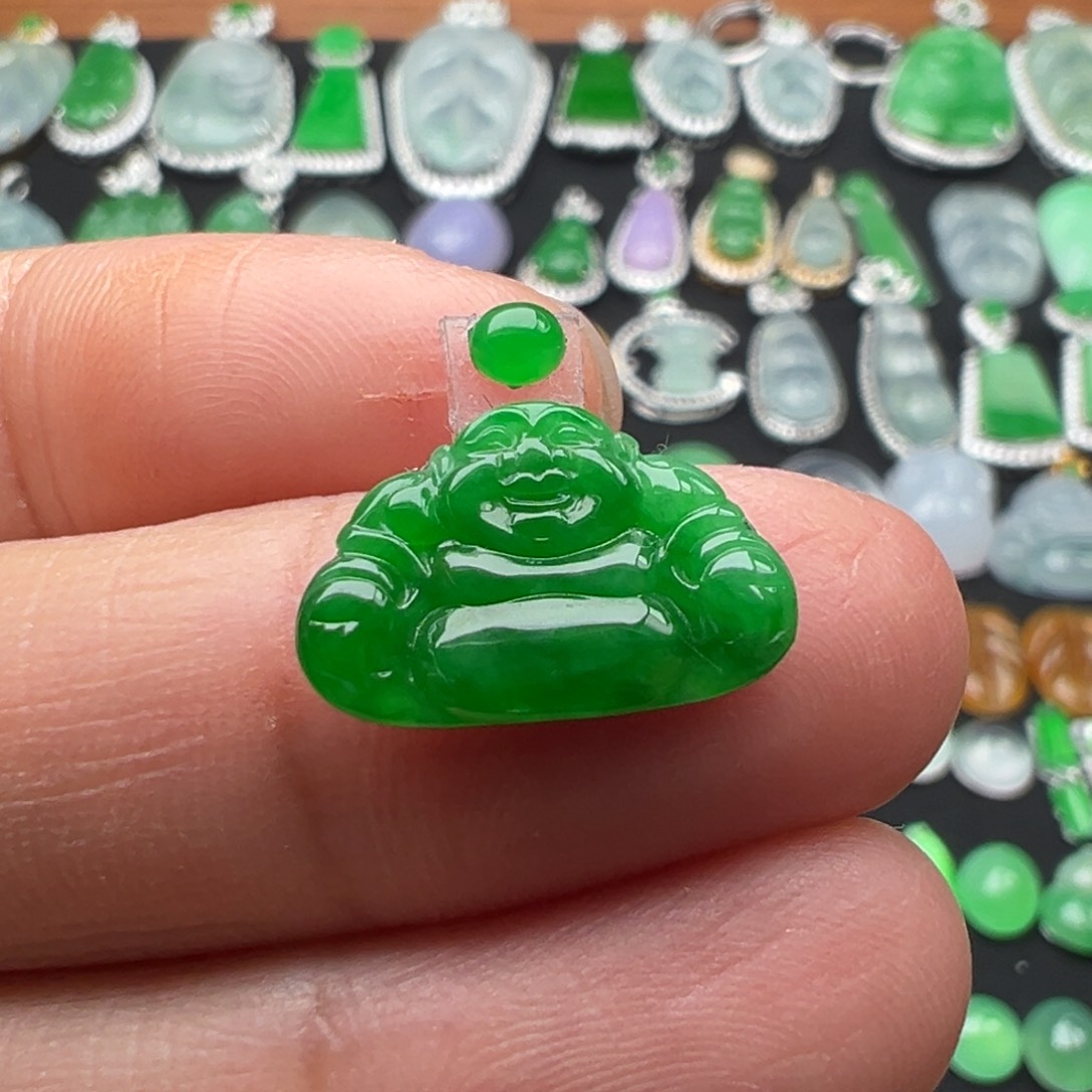 翡翠颈饰未镶嵌佛15.5