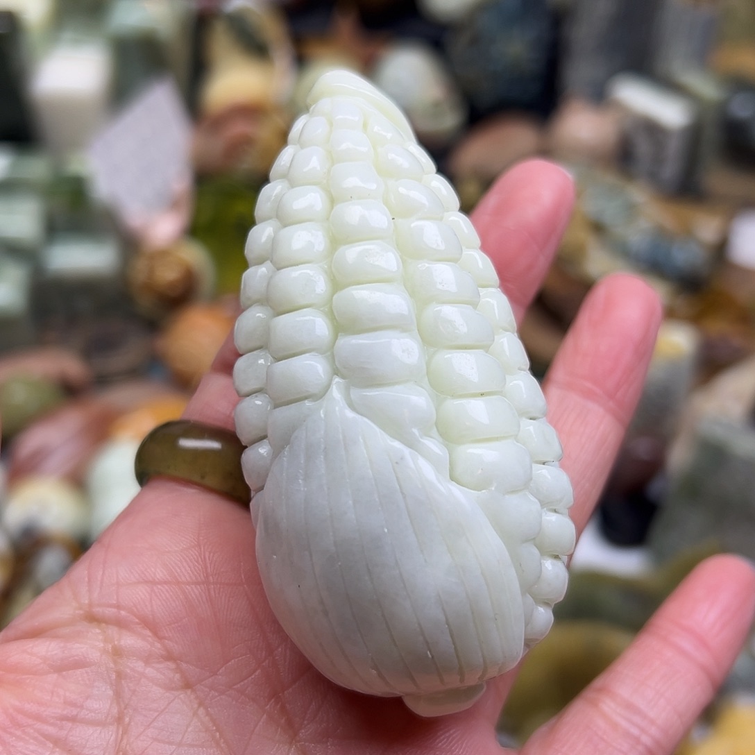 岫玉未镶嵌颈饰岫玉玉米手玩
