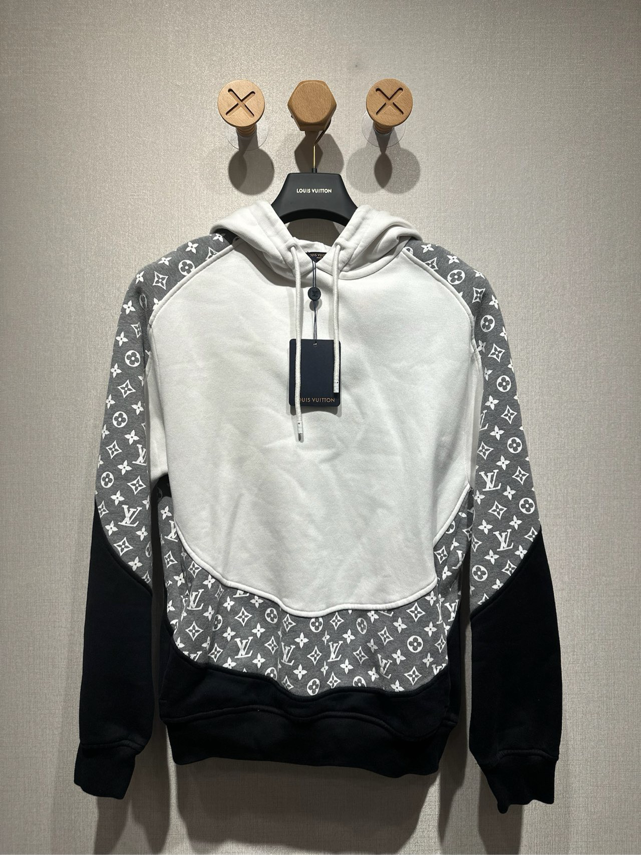 未使用 LouisVuitton/路易威登 白色满印logo圆周帽衫