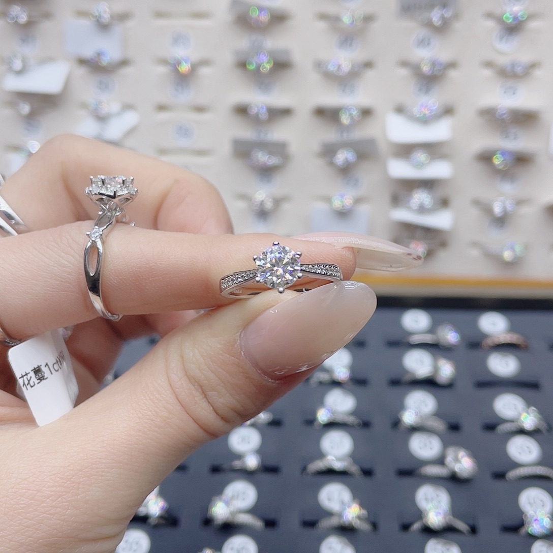 莫桑石非金属福利款周家小蛮腰1克拉9