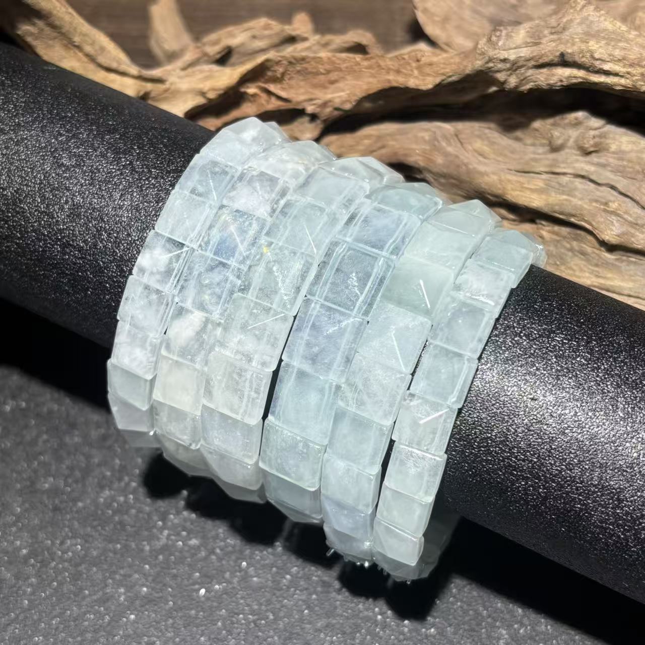 海蓝宝石【云禧珠宝】海蓝宝手牌DS112525——多样性发其一