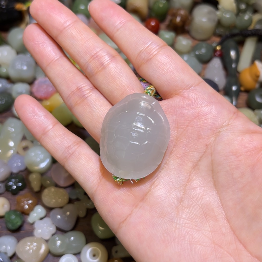 和田玉未镶嵌珠宝半成品?****?