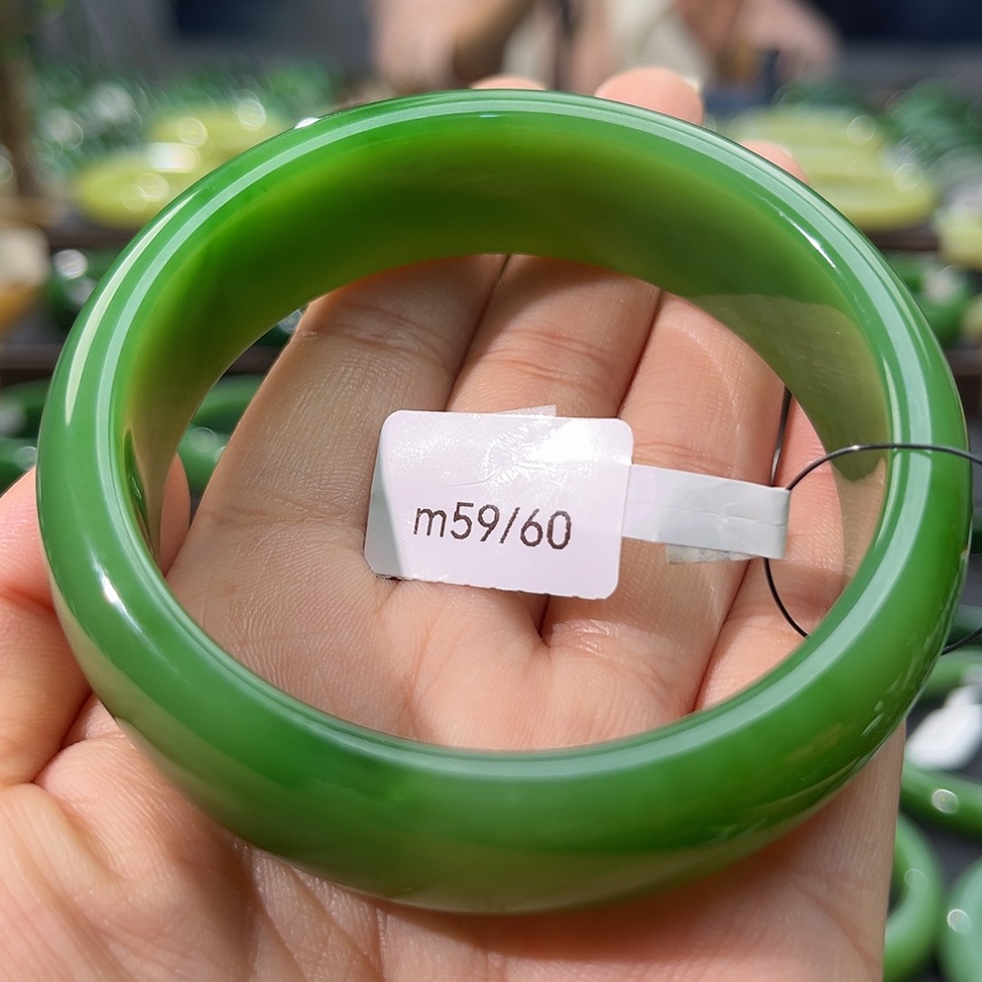 和田玉（碧玉）手镯未镶嵌