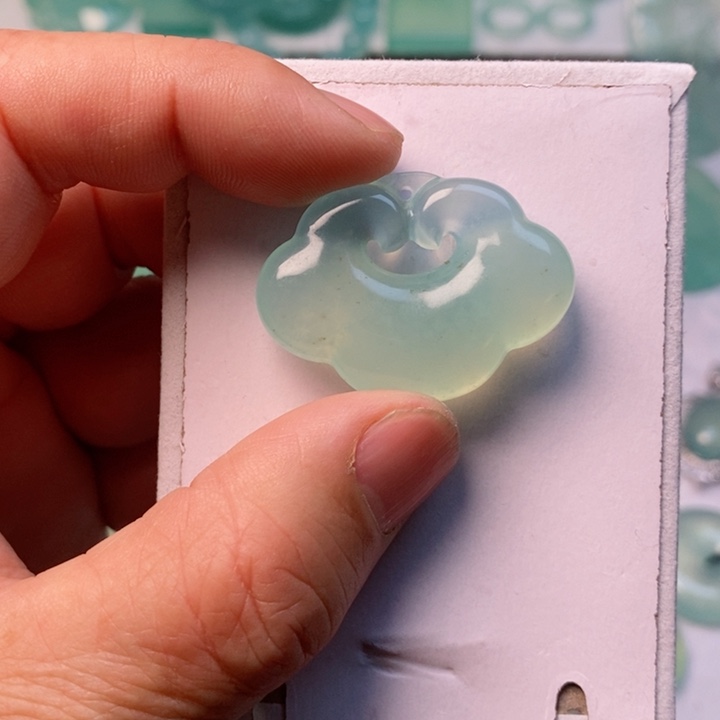 蛇纹石玉掉坠未镶嵌