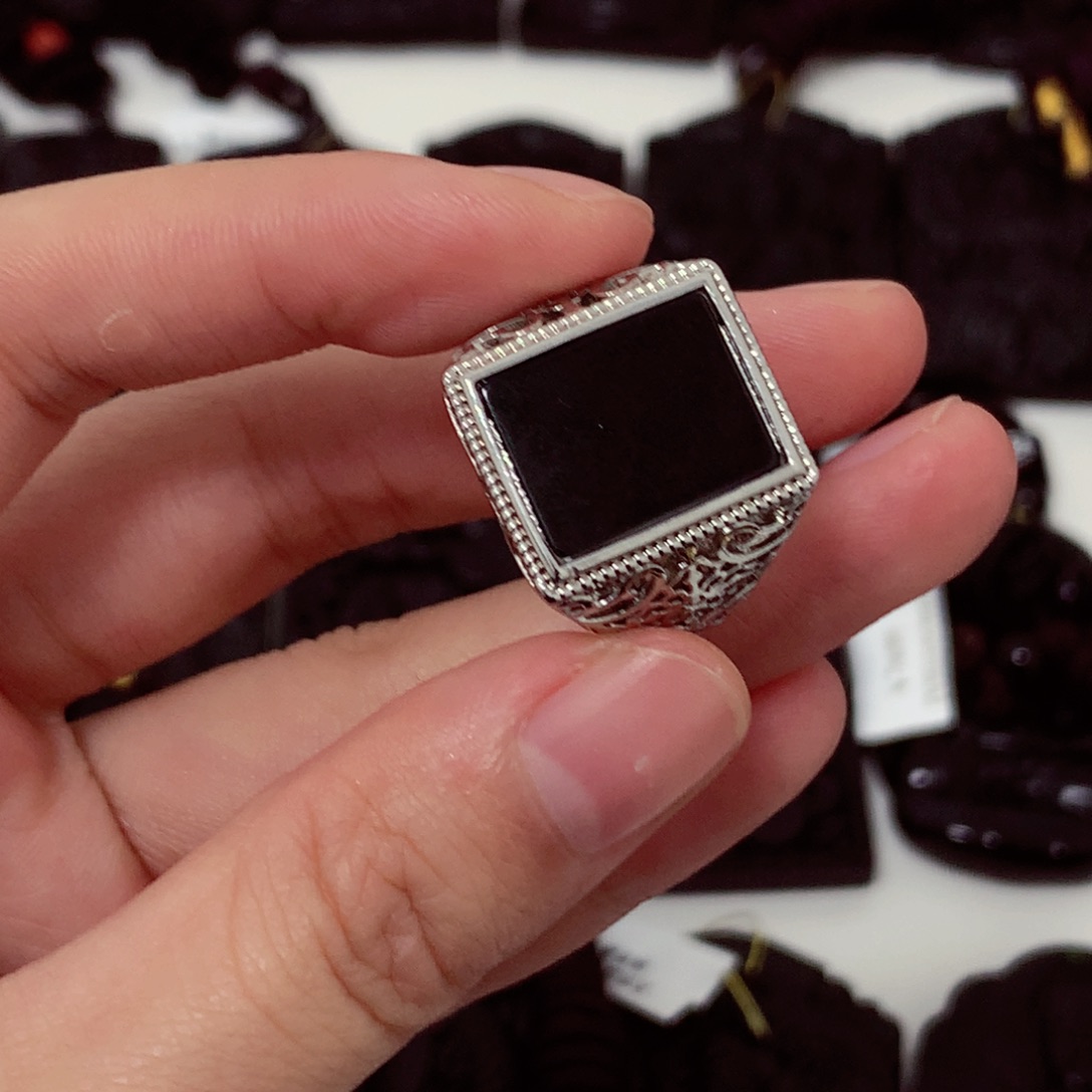 翡翠未镶嵌颈饰天然a货钢琴黑特色福利题材挂件