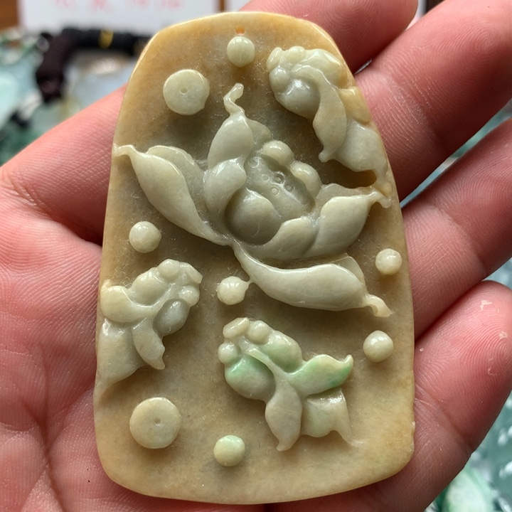 翡翠颈饰未镶嵌保真天然a货翡翠