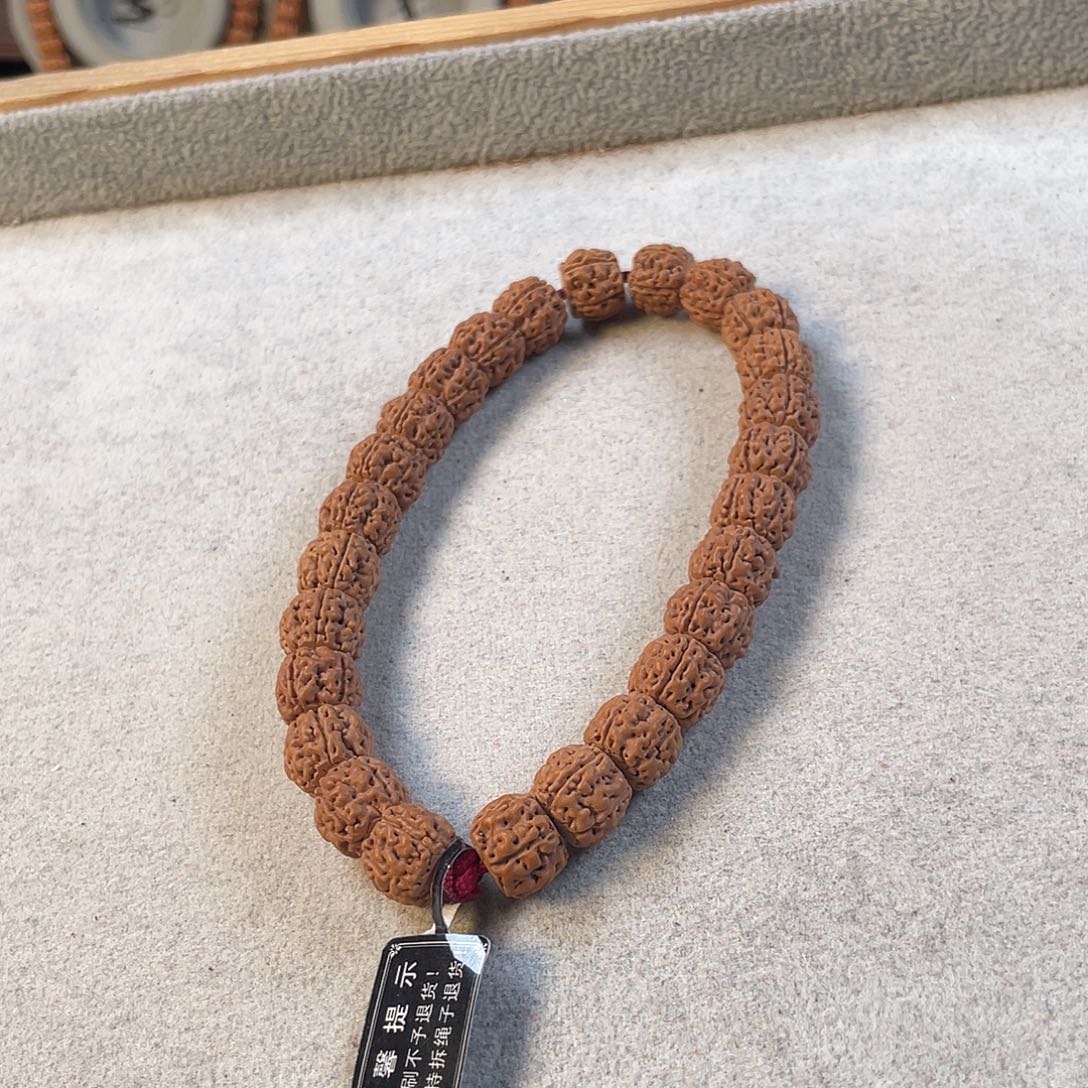 金刚菩提吊坠盘龙