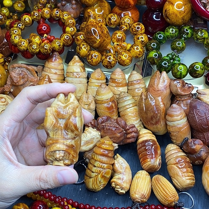 松木琥珀木文玩手串